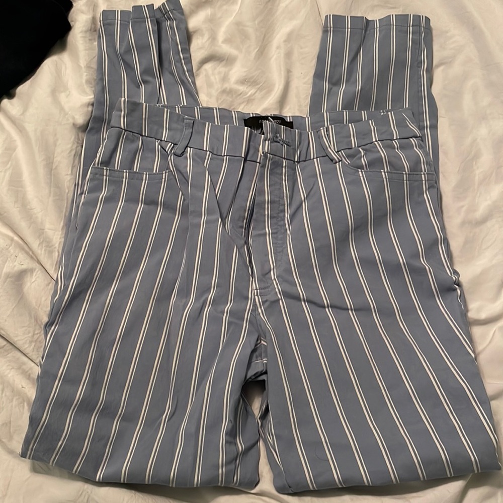 Forever 21 dress jeans. Size medium